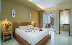 Oxy House Bali